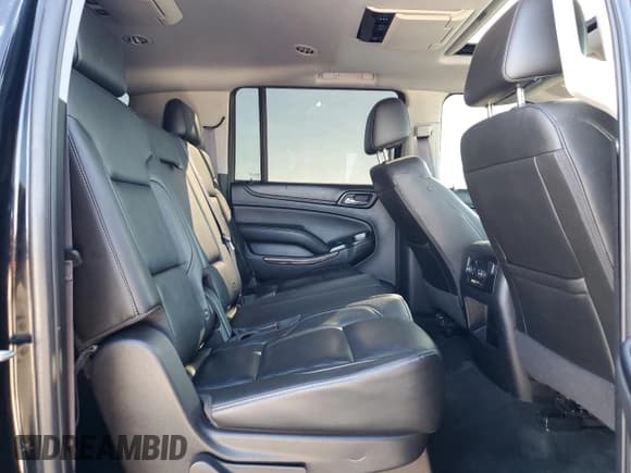 ✅ 2016 Chevrolet Suburban LT • VIN: 1GNSCHKC6GR168874 • Lot: 80262224. Wystawiony na Copart z przebiegiem 80 478 mil. Bezpłatny archiwum sprzedaży aukcyjnych z USA i szczegółowy raport historii pojazdu na DreamBid. Zdjęcie 11.