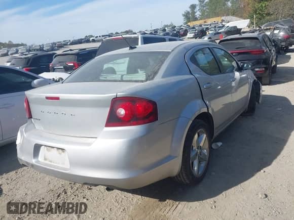 ✅ 2012 Dodge Avenger SE • VIN: 1C3CDZAB2CN259395 • Lot: 43527004. Listed on IAAI with 209,094 mi. Free auction sales archive from the USA and detailed vehicle history report at DreamBid. Image 4.