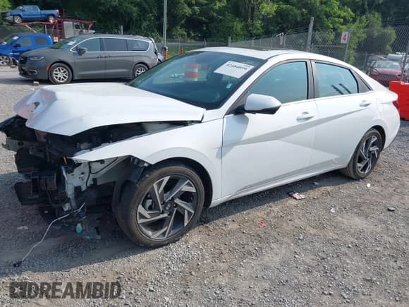 ✅ 2024 Hyundai Elantra Limited • VIN: KMHLP4DG9RU800577 • Lot: 42484059. Listed on IAAI with 24,731 mi. Free auction sales archive from the USA and detailed vehicle history report at DreamBid. Image 17.