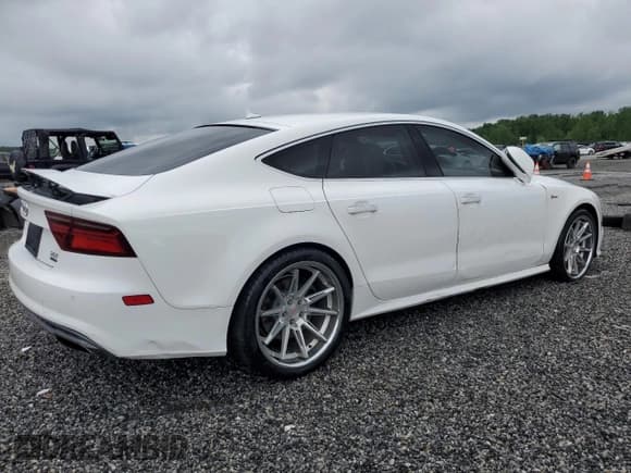 ✅ 2016 Audi A7 Premium Plus • VIN: WAUWGAFC6GN072330 • Lot: 53941805. Listed on Copart with 169,237 mi. Free auction sales archive from the USA and detailed vehicle history report at DreamBid. Image 3.