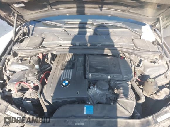 ✅ 2007 BMW 3 Series 335i • VIN: WBAWB73587P032584 • Lot: 43560642. Listed on IAAI with 92,771 mi. Free auction sales archive from the USA and detailed vehicle history report at DreamBid. Image 10.