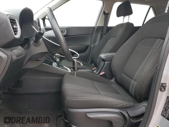 ✅ 2022 Hyundai Venue SEL • VIN: KMHRC8A32NU166411 • Lot: 44346575. Listed on Copart with 33,022 mi. Free auction sales archive from the USA and detailed vehicle history report at DreamBid. Image 7.