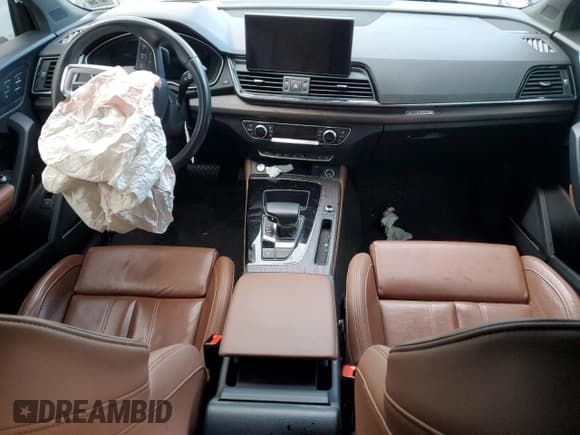 ✅ 2021 Audi Q5 Prestige • VIN: WA1CAAFY5M2012128 • Лот: 87424775. Опубликован ранее на Copart с пробегом Не указан. Бесплатный доступ к архиву аукционных продаж из США и подробный отчёт об истории автомобиля на DreamBid. Изображение 8.