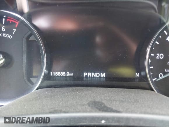 ✅ 2019 Ford Expedition Max Limited • VIN: 1FMJK1KT9KEA19689 • Lot: 42633173. Wystawiony na IAAI z przebiegiem 115 685 mil. Bezpłatny archiwum sprzedaży aukcyjnych z USA i szczegółowy raport historii pojazdu na DreamBid. Zdjęcie 7.