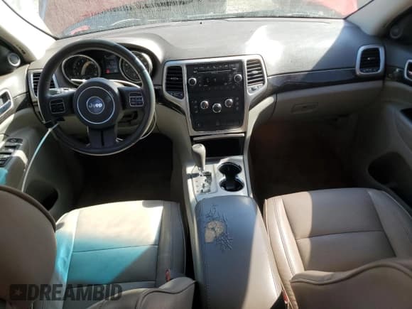 ✅ 2011 Jeep Grand Cherokee Laredo • VIN: 1J4RS4GG1BC521137 • Lot: 91684065. Listed on Copart with 123,352 mi. Free auction sales archive from the USA and detailed vehicle history report at DreamBid. Image 8.