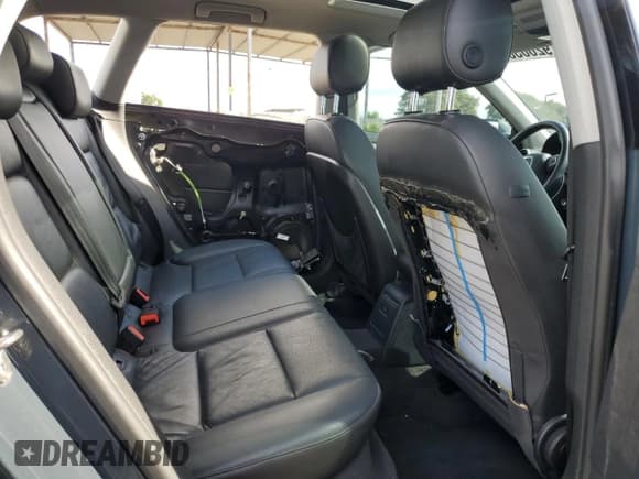 ✅ 2011 Audi A3 Premium Plus • VIN: WAUKEAFM9BA097588 • Лот: 92603035. Опубликован ранее на Copart с пробегом 132 285 миль. Бесплатный доступ к архиву аукционных продаж из США и подробный отчёт об истории автомобиля на DreamBid. Изображение 11.