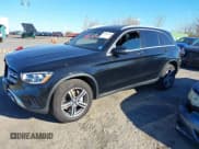 ✅ 2020 Mercedes-Benz GLC 300 • VIN: WDC0G8EB3LF715726 • Lot: 43585731. Wystawiony na IAAI z przebiegiem 127 276 mil. Bezpłatny archiwum sprzedaży aukcyjnych z USA i szczegółowy raport historii pojazdu na DreamBid. Zdjęcie 2.