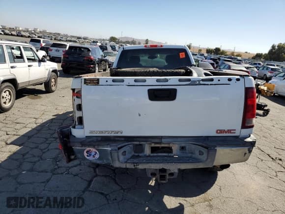 ✅ 2011 GMC Sierra 1500 • VIN: 1GT512CG4BZ454242 • Лот: 73174814. Опубликован ранее на Copart с пробегом Не указан. Бесплатный доступ к архиву аукционных продаж из США и подробный отчёт об истории автомобиля на DreamBid. Изображение 6.