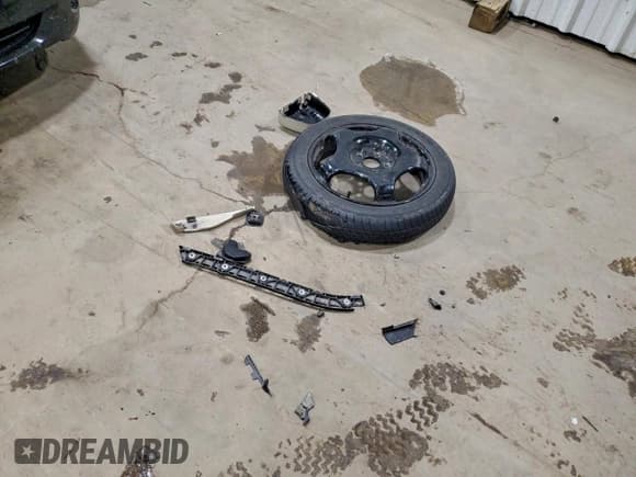 ✅ 2014 Cadillac XTS Luxury • VIN: 2G61M5S33E9311824 • Lot: 95894405. Listed on Copart with 122,806 mi. Free auction sales archive from the USA and detailed vehicle history report at DreamBid. Image 12.