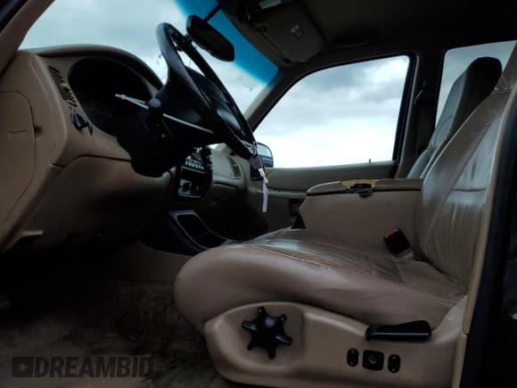 ✅ 1999 Mercury Mountaineer • VIN: 4M2ZU55P5XUJ20985 • Lot: 68666995. Listed on Copart with 179,607 mi. Free auction sales archive from the USA and detailed vehicle history report at DreamBid. Image 7.