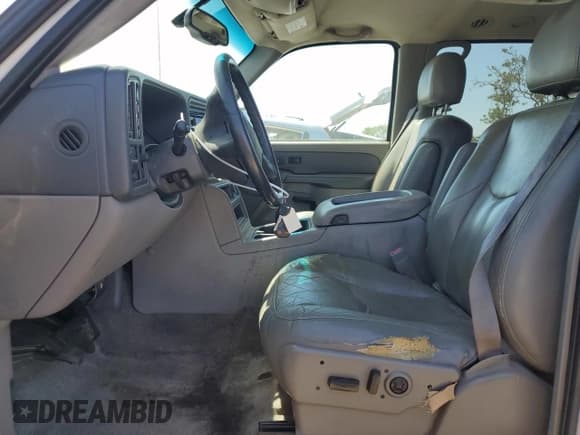 ✅ 2003 Chevrolet Suburban Z71 • VIN: 3GNFK16T23G283097 • Лот: 56350245. Опубликован ранее на Copart с пробегом 191 860 миль. Бесплатный доступ к архиву аукционных продаж из США и подробный отчёт об истории автомобиля на DreamBid. Изображение 7.