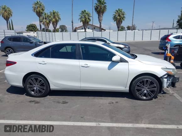 2016 Toyota Camry SE with VIN 4T1BF1FK9GU146000, listed as a IAAI auction lot 43098932 with 119,287 mi miles and . Bid and sale history available at DreamBid. Image 14.