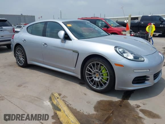 ✅ 2014 Porsche Panamera S E-Hybrid • VIN: WP0AD2A78EL044673 • Lot: 42288484. Wystawiony na IAAI z przebiegiem 108 880 mil. Bezpłatny archiwum sprzedaży aukcyjnych z USA i szczegółowy raport historii pojazdu na DreamBid. Zdjęcie 1.