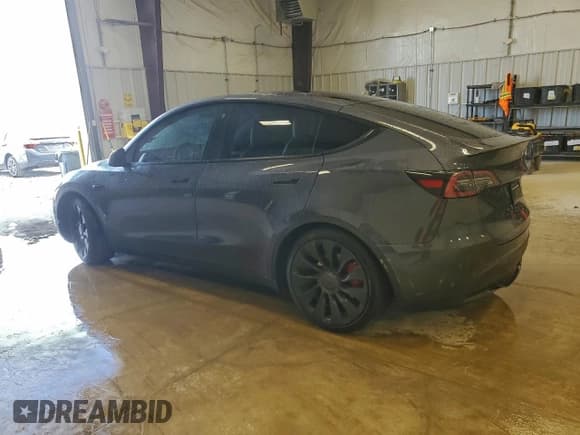 ✅ 2022 Tesla Model Y Performance • VIN: 7SAYGDEFXNF383587 • Lot: 94509945. Wystawiony na Copart z przebiegiem 110 597 mil. Bezpłatny archiwum sprzedaży aukcyjnych z USA i szczegółowy raport historii pojazdu na DreamBid. Zdjęcie 2.