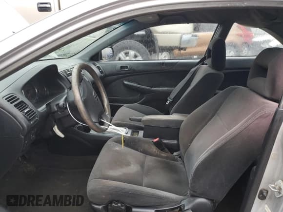 ✅ 2004 Honda Civic LX • VIN: 1HGEM22524L001803 • Лот: 80622944. Опубликован ранее на Copart с пробегом 297 699 миль. Бесплатный доступ к архиву аукционных продаж из США и подробный отчёт об истории автомобиля на DreamBid. Изображение 7.