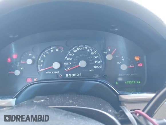 ✅ 2005 Ford Explorer XLT • VIN: 1FMZU73E25ZA62235 • Lot: 42342010. Wystawiony na IAAI z przebiegiem 415 919 mil. Bezpłatny archiwum sprzedaży aukcyjnych z USA i szczegółowy raport historii pojazdu na DreamBid. Zdjęcie 7.