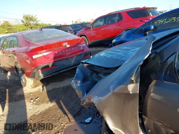 ✅ 2017 Jeep Grand Cherokee Limited • VIN: 1C4RJFBG3HC807513 • Lot: 43438676. Listed on IAAI with 144,095 mi. Free auction sales archive from the USA and detailed vehicle history report at DreamBid. Image 6.