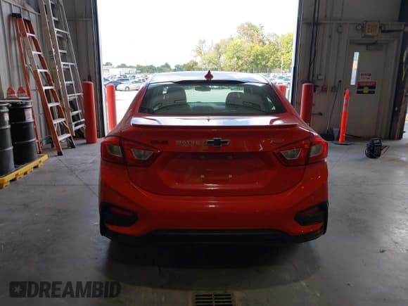 ✅ 2019 Chevrolet Cruze LT • VIN: 1G1BE5SM4K7100886 • Lot: 43227668. Listed on IAAI with 127,461 mi. Free auction sales archive from the USA and detailed vehicle history report at DreamBid. Image 16.