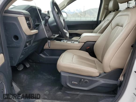 ✅ 2023 Ford Expedition Limited • VIN: 1FMJU2A84PEA55004 • Lot: 54223595. Listed on Copart with 43,201 mi. Free auction sales archive from the USA and detailed vehicle history report at DreamBid. Image 7.