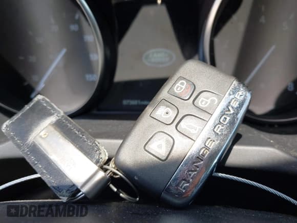 ✅ 2018 Land Rover Range Rover Evoque SE • VIN: SALVP2RXXJH298016 • Lot: 42227901. Listed on IAAI with 73,681 mi. Free auction sales archive from the USA and detailed vehicle history report at DreamBid. Image 11.