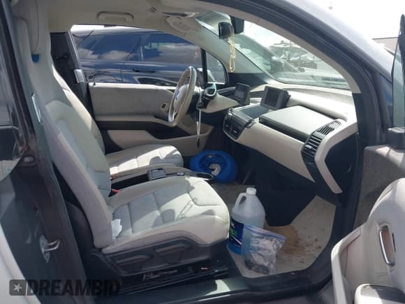 ✅ 2014 BMW i3 • VIN: WBY1Z4C54EV275498 • Lot: 43153095. Wystawiony na IAAI z przebiegiem 83 376 mil. Bezpłatny archiwum sprzedaży aukcyjnych z USA i szczegółowy raport historii pojazdu na DreamBid. Zdjęcie 5.