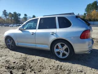 ✅ 2005 Porsche Cayenne Turbo • VIN: WP1AC29P75LA90386 • Lot: 90699175. Wystawiony na Copart z przebiegiem 178 585 mil. Bezpłatny archiwum sprzedaży aukcyjnych z USA i szczegółowy raport historii pojazdu na DreamBid. Zdjęcie 2.