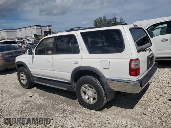 ✅ 1998 Toyota 4Runner SR5 • VIN: JT3GN86RXW0061616 • Lot: 80457535. Wystawiony na Copart z przebiegiem 105 905 mil. Bezpłatny archiwum sprzedaży aukcyjnych z USA i szczegółowy raport historii pojazdu na DreamBid. Zdjęcie 2.