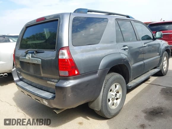 ✅ 2008 Toyota 4Runner SR5 • VIN: JTEZU14RX80099105 • Lot: 43020441. Wystawiony na IAAI z przebiegiem 221 011 mil. Bezpłatny archiwum sprzedaży aukcyjnych z USA i szczegółowy raport historii pojazdu na DreamBid. Zdjęcie 4.