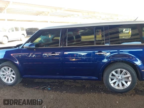 ✅ 2011 Ford Flex SEL • VIN: 2FMGK5CC6BBD00859 • Lot: 43712331. Wystawiony na IAAI z przebiegiem 69 993 mil. Bezpłatny archiwum sprzedaży aukcyjnych z USA i szczegółowy raport historii pojazdu na DreamBid. Zdjęcie 15.