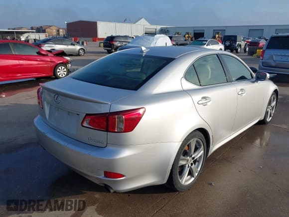 ✅ 2011 Lexus IS 250 • VIN: JTHBF5C24B5152109 • Lot: 43523575. Listed on IAAI with 126,716 mi. Free auction sales archive from the USA and detailed vehicle history report at DreamBid. Image 4.