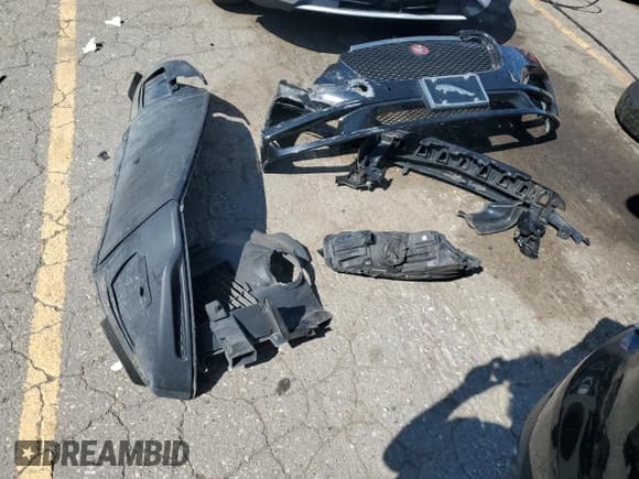 ✅ 2019 Jaguar F-Pace 25t • VIN: SADCS2FX9KA601920 • Lot: 80006025. Wystawiony na Copart z przebiegiem 192 370 mil. Bezpłatny archiwum sprzedaży aukcyjnych z USA i szczegółowy raport historii pojazdu na DreamBid. Zdjęcie 13.