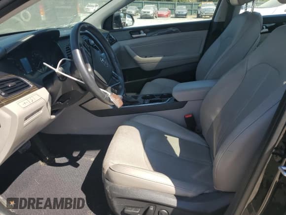 ✅ 2017 Hyundai Sonata Sport • VIN: 5NPE34AF8HH465499 • Лот: 81960655. Опубликован ранее на Copart с пробегом 97 359 миль. Бесплатный доступ к архиву аукционных продаж из США и подробный отчёт об истории автомобиля на DreamBid. Изображение 7.