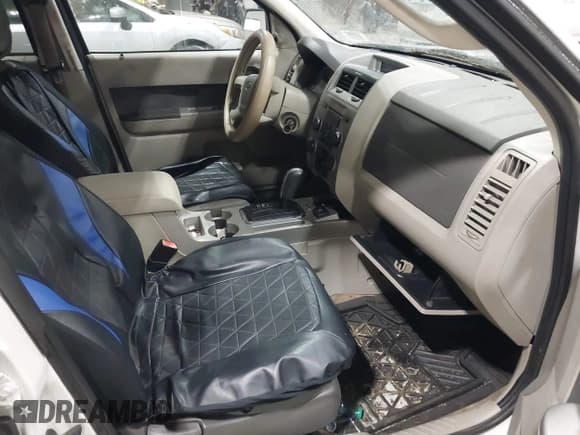 ✅ 2009 Ford Escape Hybrid • VIN: 1FMCU593X9KC19220 • Lot: 42348700. Listed on IAAI with 127,475 mi. Free auction sales archive from the USA and detailed vehicle history report at DreamBid. Image 5.