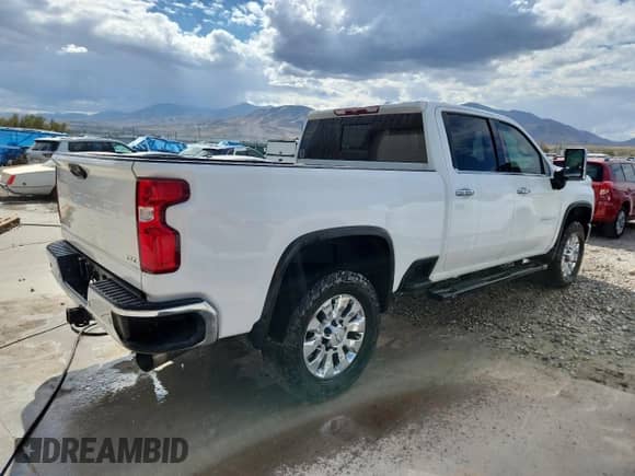 2022 Chevrolet Silverado 3500HD LTZ с VIN 2GC4YUEY5N1214168, выставлен на аукционе Copart как лот 82169495 с пробегом 134 460 миль миль и Чистый • Clean title. История ставок и продаж доступна на DreamBid. Изображение 3.