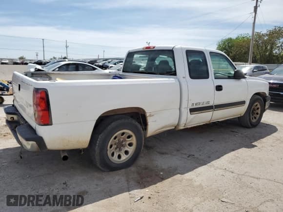 ✅ 2005 Chevrolet Silverado 1500 • VIN: 1GCEC19V45Z193693 • Лот: 53571995. Опубликован ранее на Copart с пробегом 325 082 миль. Бесплатный доступ к архиву аукционных продаж из США и подробный отчёт об истории автомобиля на DreamBid. Изображение 3.