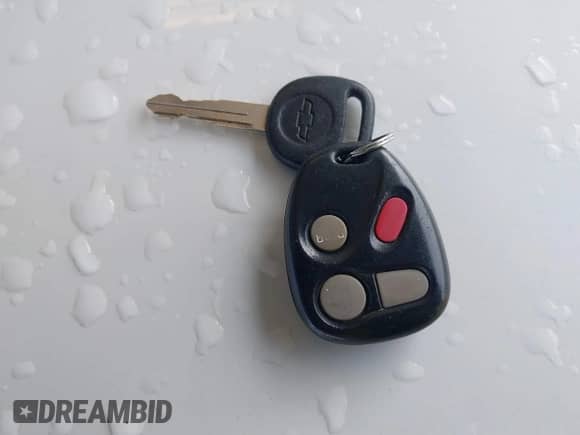 1999 Chevrolet Blazer LS z VIN 1GNCT18W3XK216840, wystawiony jako IAAI lot #41534524 z przebiegiem 199 982 mil mil oraz . Historia ofert i sprzedaży dostępna na DreamBid. Obrazek 11.