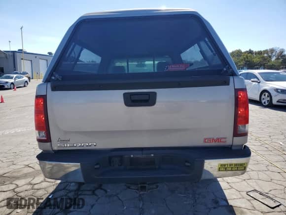 2007 GMC Sierra 1500 Work Truck with VIN 1GTEC14X67Z625860, listed as a Copart auction lot 86104225 with 118,452 mi miles and Salvage title. Bid and sale history available at DreamBid. Image 6.