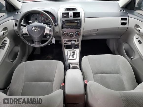 ✅ 2012 Toyota Corolla S • VIN: 2T1BU4EE8CC881503 • Lot: 81919845. Wystawiony na Copart z przebiegiem 194 987 mil. Bezpłatny archiwum sprzedaży aukcyjnych z USA i szczegółowy raport historii pojazdu na DreamBid. Zdjęcie 8.