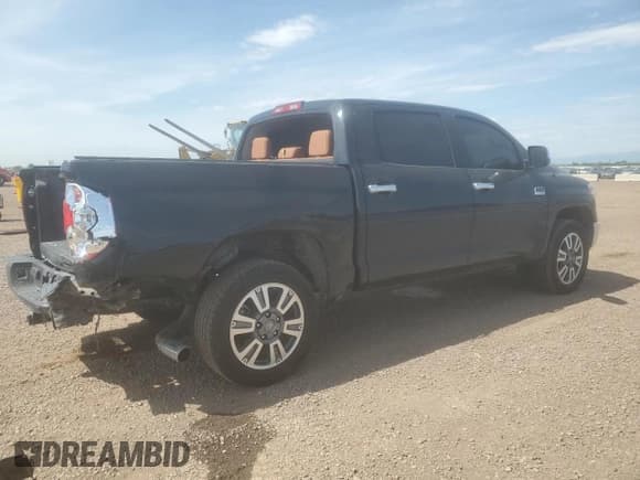 ✅ 2018 Toyota Tundra SR5 • VIN: 5TFAY5F13JX679670 • Lot: 66010645. Wystawiony na Copart z przebiegiem 103 300 mil. Bezpłatny archiwum sprzedaży aukcyjnych z USA i szczegółowy raport historii pojazdu na DreamBid. Zdjęcie 3.