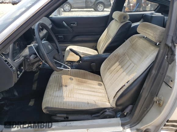 ✅ 1982 Datsun 280ZX • VIN: JN1HZ04S1CX455622 • Lot: 59889985. Wystawiony na Copart z przebiegiem 239 407 mil. Bezpłatny archiwum sprzedaży aukcyjnych z USA i szczegółowy raport historii pojazdu na DreamBid. Zdjęcie 7.