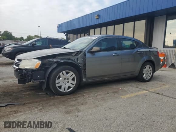 ✅ 2012 Dodge Avenger SE • VIN: 1C3CDZAB4CN132504 • Лот: 70976345. Опубликован ранее на Copart с пробегом 149 514 миль. Бесплатный доступ к архиву аукционных продаж из США и подробный отчёт об истории автомобиля на DreamBid. Изображение 1.