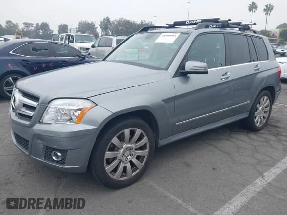 ✅ 2012 Mercedes-Benz GLK 350 • VIN: WDCGG5GB8CF747548 • Лот: 43598993. Опубликован ранее на IAAI с пробегом 121 337 миль. Бесплатный доступ к архиву аукционных продаж из США и подробный отчёт об истории автомобиля на DreamBid. Изображение 2.