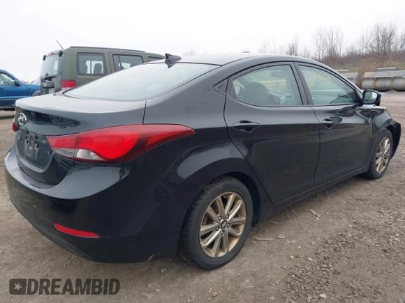 ✅ 2016 Hyundai Elantra SE • VIN: 5NPDH4AE2GH757930 • Lot: 43762135. Wystawiony na IAAI z przebiegiem 121 803 mil. Bezpłatny archiwum sprzedaży aukcyjnych z USA i szczegółowy raport historii pojazdu na DreamBid. Zdjęcie 4.