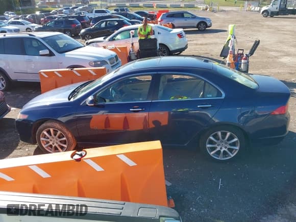 ✅ 2007 Acura TSX Navi • VIN: JH4CL969X7C020942 • Lot: 43592749. Wystawiony na IAAI z przebiegiem 242 259 mil. Bezpłatny archiwum sprzedaży aukcyjnych z USA i szczegółowy raport historii pojazdu na DreamBid. Zdjęcie 13.