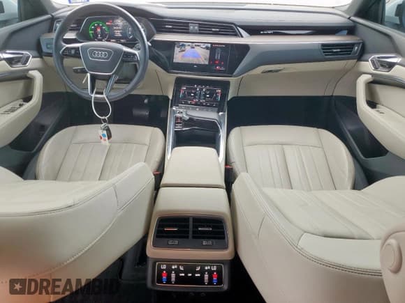 ✅ 2024 Audi Q8 e-tron • VIN: WA1BAAGE5RB016851 • Lot: 65275485. Listed on Copart with 30,299 mi. Free auction sales archive from the USA and detailed vehicle history report at DreamBid. Image 8.