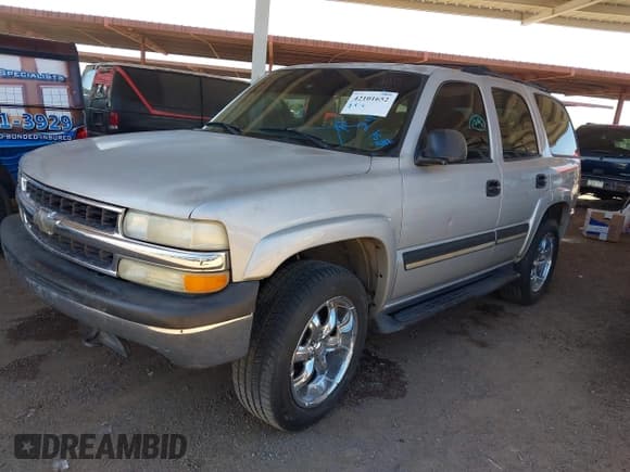 ✅ 2005 Chevrolet Tahoe LT • VIN: 1GNEK13T35R243047 • Lot: 42101652. Wystawiony na IAAI z przebiegiem 216 632 mil. Bezpłatny archiwum sprzedaży aukcyjnych z USA i szczegółowy raport historii pojazdu na DreamBid. Zdjęcie 2.