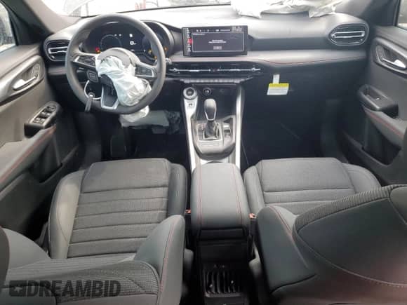 2024 Dodge Hornet GT z VIN ZACNDFAN8R3A08577, wystawiony jako Copart lot #46777625 z przebiegiem 15 968 mil mil oraz Szkoda całkowita • Salvage title. Historia ofert i sprzedaży dostępna na DreamBid. Obrazek 8.