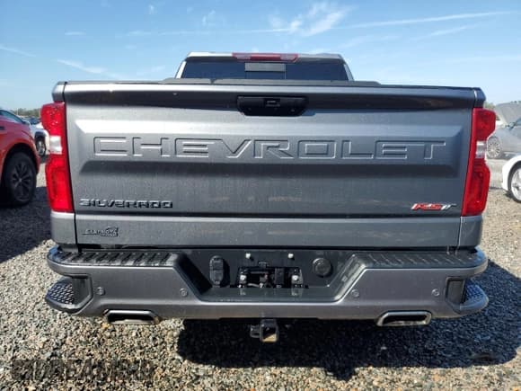✅ 2019 Chevrolet Silverado 1500 RST • VIN: 1GCRYEED4KZ354434 • Lot: 74256204. Wystawiony na Copart z przebiegiem 27 272 mil. Bezpłatny archiwum sprzedaży aukcyjnych z USA i szczegółowy raport historii pojazdu na DreamBid. Zdjęcie 6.