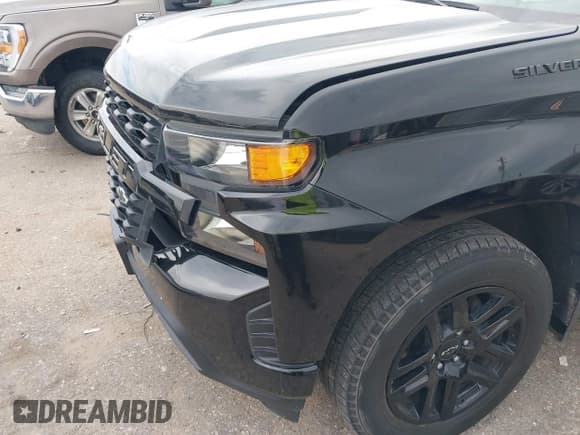 ✅ 2022 Chevrolet Silverado 1500 Custom • VIN: 1GCRYBEK8NZ133288 • Lot: 42588541. Listed on IAAI with 122,891 mi. Free auction sales archive from the USA and detailed vehicle history report at DreamBid. Image 6.
