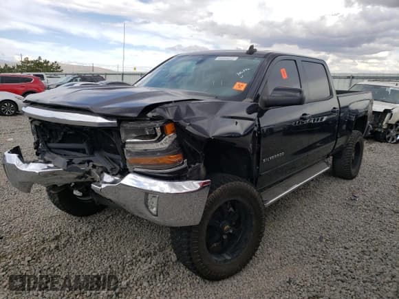 ✅ 2018 Chevrolet Silverado 1500 LT • VIN: 3GCPCREC2JG386396 • Лот: 72262134. Опубликован ранее на Copart с пробегом Не указан. Бесплатный доступ к архиву аукционных продаж из США и подробный отчёт об истории автомобиля на DreamBid. Изображение 1.
